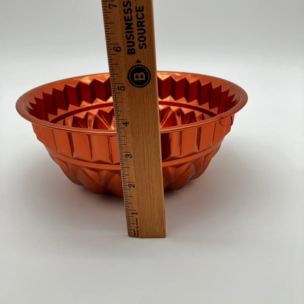 Bundt Cake Pan 8.5in Copper Tone Fluted Geometric Jello Mold Vintage